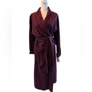 Vintage Amanda Stewart Houndstooth Maxi robe in plum & black NWT Size Small